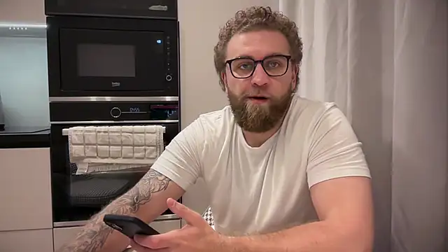 Bear bear  online show from 07/09/26, 11:25