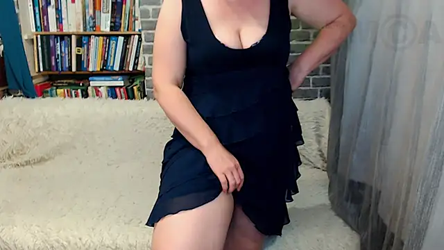 Rainbow lady online show from 11/18/25, 02:43