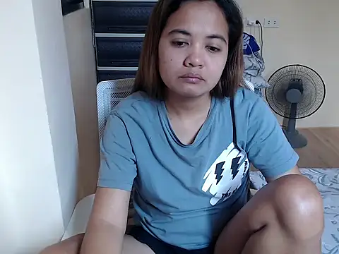 Snapshot of xTheLastVIRGINx chatting on 01/19/26, 05:33 xTheLastVIRGINx online show from 01/19/26, 05:33