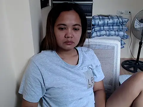 Snapshot of xTheLastVIRGINx chatting on 02/06/26, 05:45 xTheLastVIRGINx online show from 02/06/26, 05:45