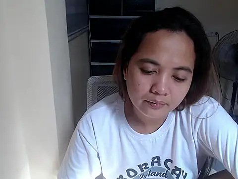 Snapshot of xTheLastVIRGINx chatting on 02/18/26, 06:09 xTheLastVIRGINx online show from 02/18/26, 06:09