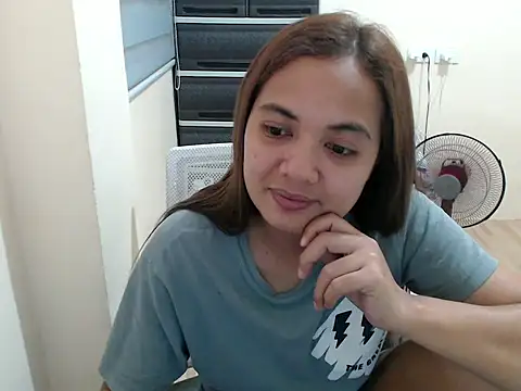 Snapshot of xTheLastVIRGINx chatting on 04/28/26, 02:55 xTheLastVIRGINx online show from 04/28/26, 02:55