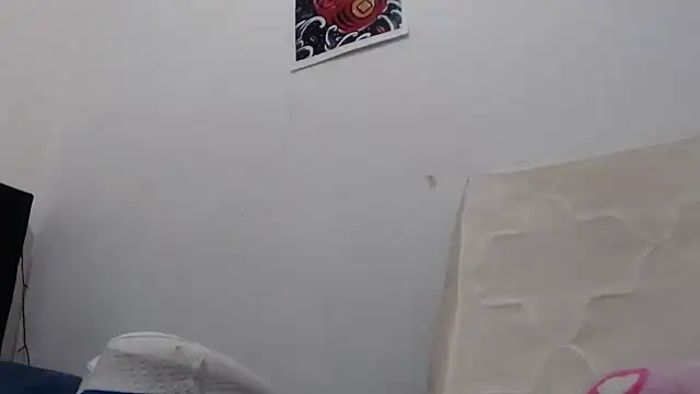 Snapshot of Emmily_Fox chatting on 01/07/25, 04:59 Emmily Fox online show from 01/07/25, 04:59