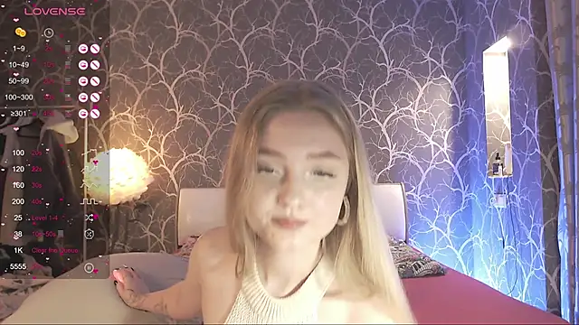 Snapshot of MiaMiaMeow chatting on 11/21/25, 04:05 MiaMiaMeow online show from 11/21/25, 04:05