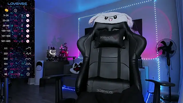 RachelQueen  online show from 10/11/25, 10:47