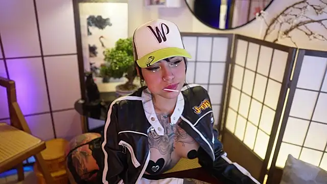 Snapshot of Scarlett_collins02 chatting on 11/20/25, 01:17 Scarlett collins02 online show from 11/20/25, 01:17