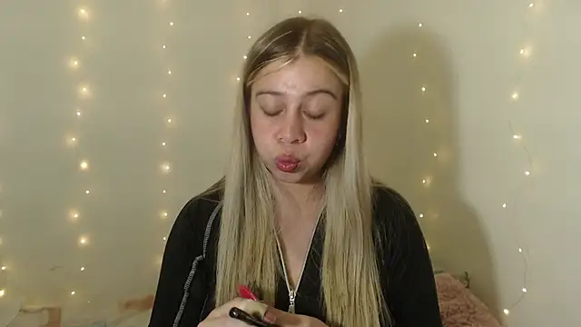 SweetSofty online show from 09/28/25, 02:39