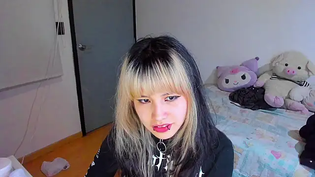 Akane-Mou online show from 12/12/24, 05:31