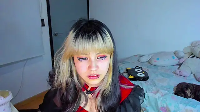 Akane-Mou online show from 12/30/24, 12:54