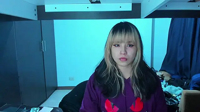 Akane-Mou online show from 01/10/25, 06:31