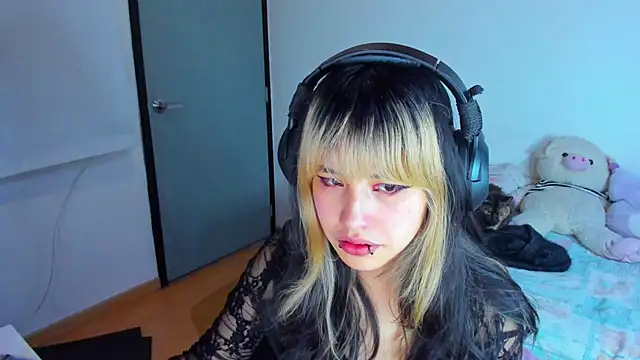 Akane-Mou online show from 01/14/25, 08:52