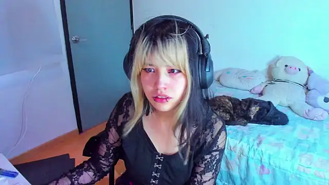 Akane-Mou online show from 01/14/25, 11:53