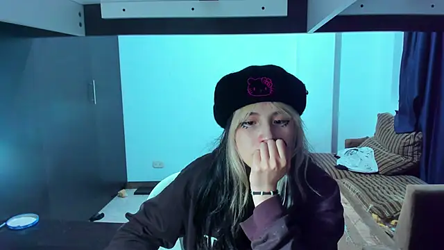 Akane-Mou online show from 03/07/25, 10:24