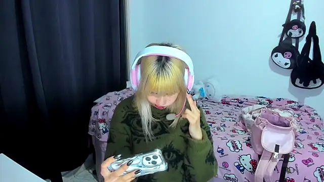 Akane-Mou online show from 11/28/25, 02:25