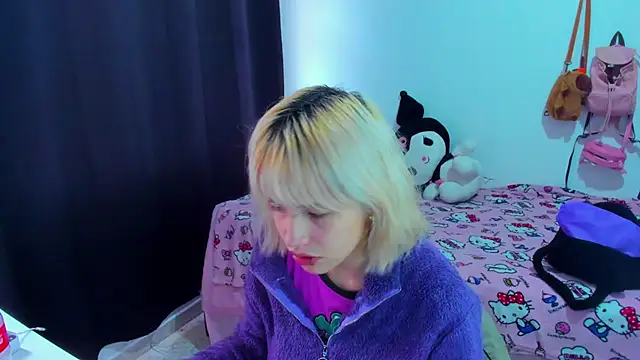 Akane-Mou online show from 04/22/26, 08:21