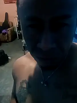 Snapshot of ivandignity chatting on 11/04/25, 12:32 ivandignity online show from 11/04/25, 12:32