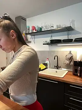 Snapshot of spottyyy chatting on 02/25/26, 10:36 spottyyy online show from 02/25/26, 10:36