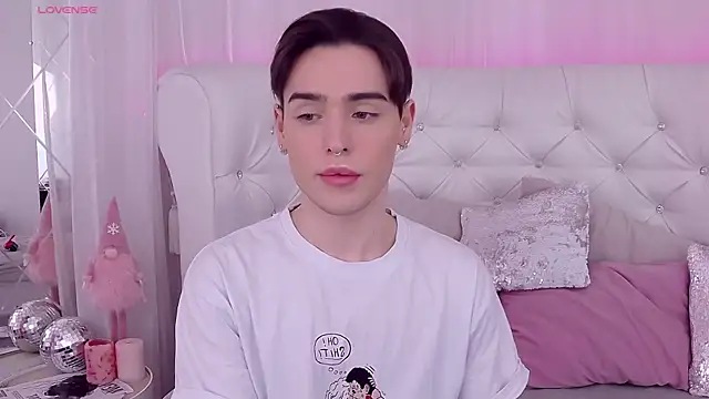 RobbyCharming online show from 01/11/25, 07:38