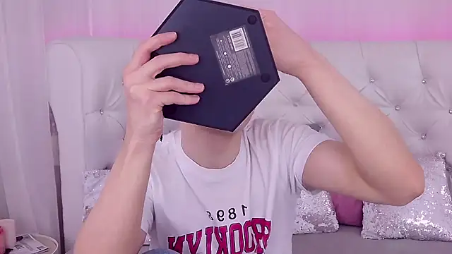 RobbyCharming online show from 02/17/25, 07:42