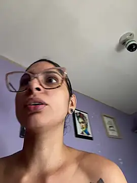 Snapshot of charlotte_stevenss_ chatting on 12/30/24, 04:51 charlotte stevenss online show from 12/30/24, 04:51