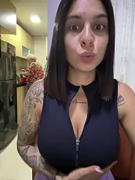 Snapshot of charlotte_stevenss_ chatting on 01/08/25, 01:52 charlotte stevenss online show from 01/08/25, 01:52
