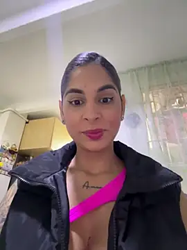Snapshot of charlotte_stevenss_ chatting on 01/24/25, 02:30 charlotte stevenss online show from 01/24/25, 02:30