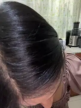 charlotte stevenss  online show from 11/07/25, 02:50