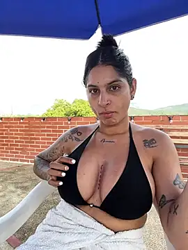 charlotte stevenss  online show from 02/08/26, 12:30