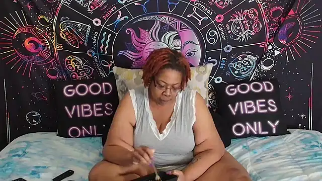 RenaeCumsAlot69 online show from 07/20/26, 06:10