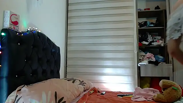 gooddes303salome online show from 11/17/25, 07:25