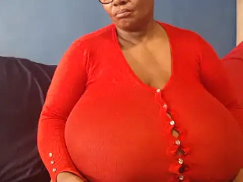 Snapshot of CUTEFIRMMELONSS chatting on 02/02/25, 08:35 CUTEFIRMMELONSS online show from 02/02/25, 08:35