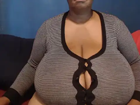 Snapshot of CUTEFIRMMELONSS chatting on 02/16/25, 05:48 CUTEFIRMMELONSS online show from 02/16/25, 05:48