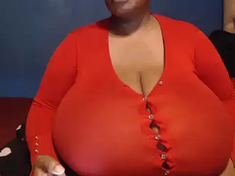 Snapshot of CUTEFIRMMELONSS chatting on 02/19/25, 01:18 CUTEFIRMMELONSS online show from 02/19/25, 01:18