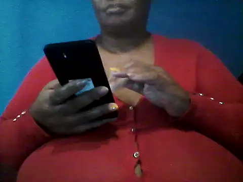 Snapshot of CUTEFIRMMELONSS chatting on 02/25/25, 12:13 CUTEFIRMMELONSS online show from 02/25/25, 12:13