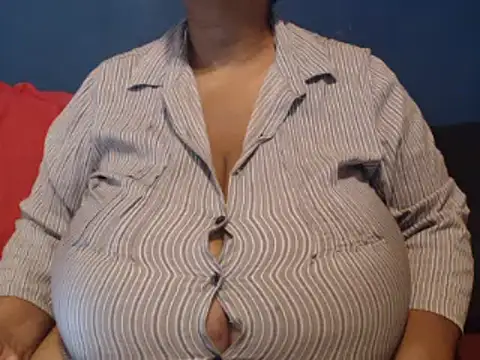 Snapshot of CUTEFIRMMELONSS chatting on 03/04/25, 09:51 CUTEFIRMMELONSS online show from 03/04/25, 09:51