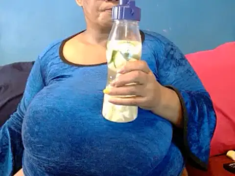 Snapshot of CUTEFIRMMELONSS chatting on 03/05/25, 08:54 CUTEFIRMMELONSS online show from 03/05/25, 08:54