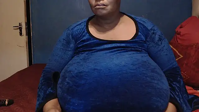 Snapshot of CUTEFIRMMELONSS chatting on 03/06/25, 03:24 CUTEFIRMMELONSS online show from 03/06/25, 03:24