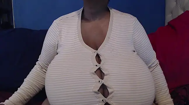 Snapshot of CUTEFIRMMELONSS chatting on 03/07/25, 08:23 CUTEFIRMMELONSS online show from 03/07/25, 08:23