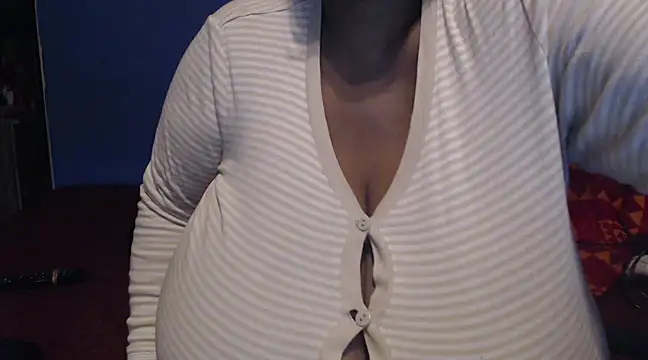 Snapshot of CUTEFIRMMELONSS chatting on 03/07/25, 08:33 CUTEFIRMMELONSS online show from 03/07/25, 08:33