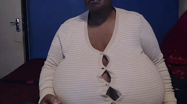 Snapshot of CUTEFIRMMELONSS chatting on 03/08/25, 05:28 CUTEFIRMMELONSS online show from 03/08/25, 05:28