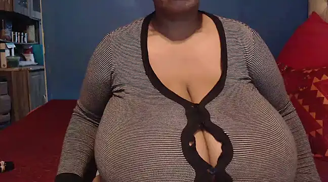 Snapshot of CUTEFIRMMELONSS chatting on 03/10/25, 04:35 CUTEFIRMMELONSS online show from 03/10/25, 04:35