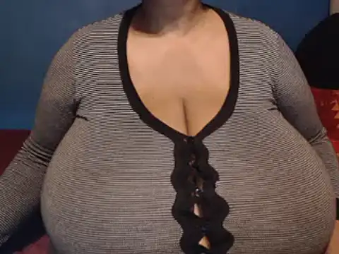 Snapshot of CUTEFIRMMELONSS chatting on 03/13/25, 05:18 CUTEFIRMMELONSS online show from 03/13/25, 05:18