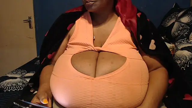 Snapshot of CUTEFIRMMELONSS chatting on 09/17/25, 08:32 CUTEFIRMMELONSS online show from 09/17/25, 08:32