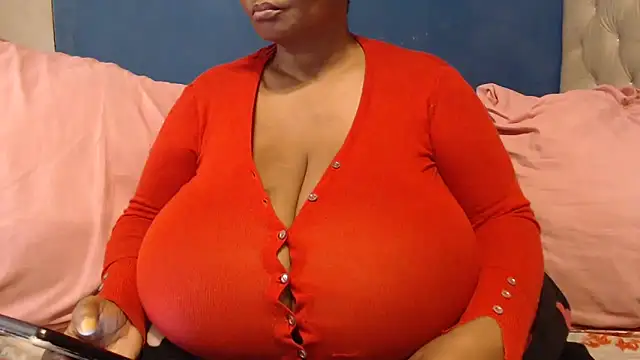 Snapshot of CUTEFIRMMELONSS chatting on 10/02/25, 09:38 CUTEFIRMMELONSS online show from 10/02/25, 09:38