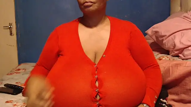 Snapshot of CUTEFIRMMELONSS chatting on 10/02/25, 09:55 CUTEFIRMMELONSS online show from 10/02/25, 09:55