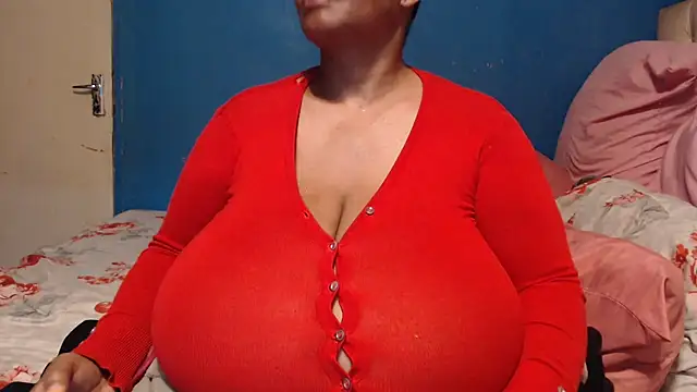 Snapshot of CUTEFIRMMELONSS chatting on 10/04/25, 08:29 CUTEFIRMMELONSS online show from 10/04/25, 08:29