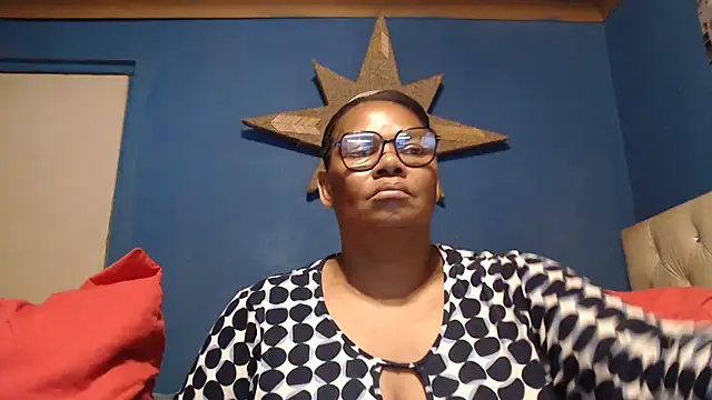 Snapshot of CUTEFIRMMELONSS chatting on 11/21/25, 03:27 CUTEFIRMMELONSS online show from 11/21/25, 03:27