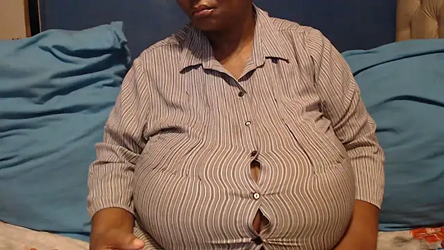 Snapshot of CUTEFIRMMELONSS chatting on 02/10/26, 03:54 CUTEFIRMMELONSS online show from 02/10/26, 03:54