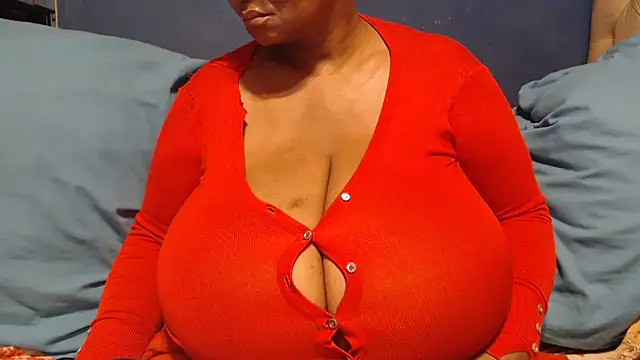 Snapshot of CUTEFIRMMELONSS chatting on 02/14/26, 04:09 CUTEFIRMMELONSS online show from 02/14/26, 04:09