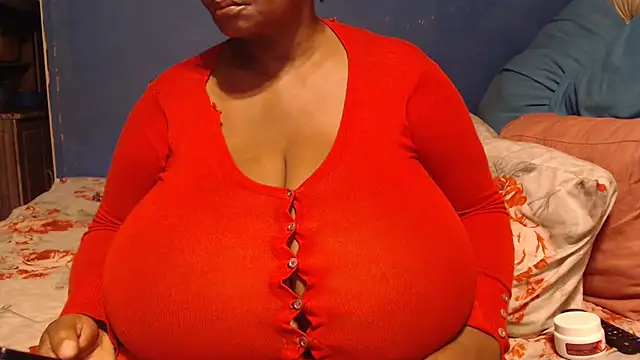 Snapshot of CUTEFIRMMELONSS chatting on 02/14/26, 05:10 CUTEFIRMMELONSS online show from 02/14/26, 05:10